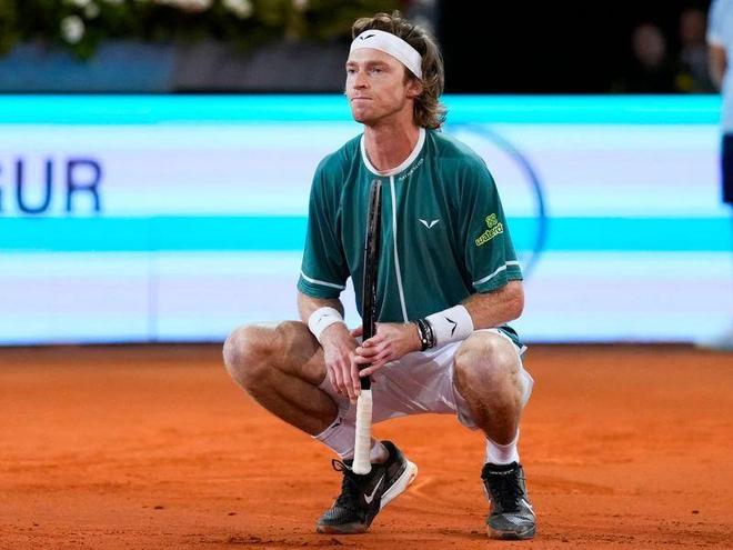 的胜利不仅 的胜利不仅